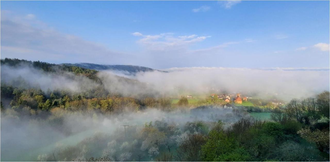Berg-Gasthof Hoetzelein Kunreuth Экстерьер фото